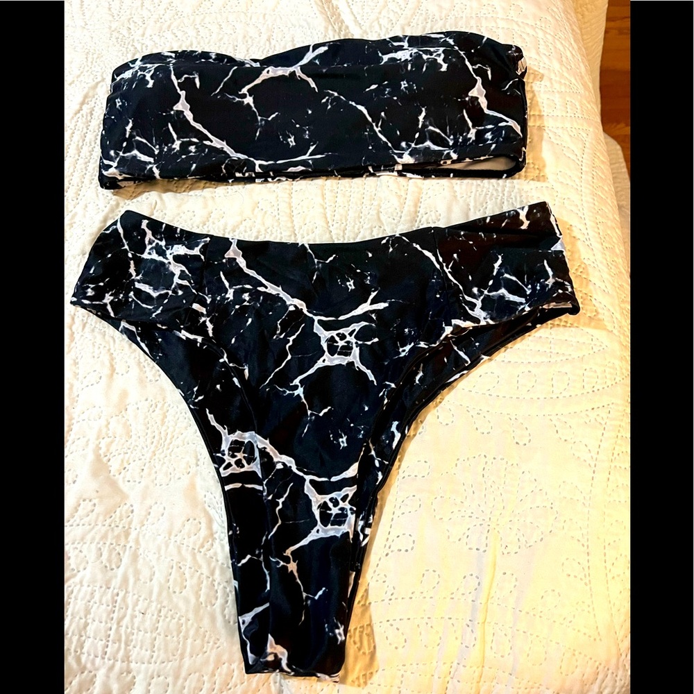 Black marble bikini